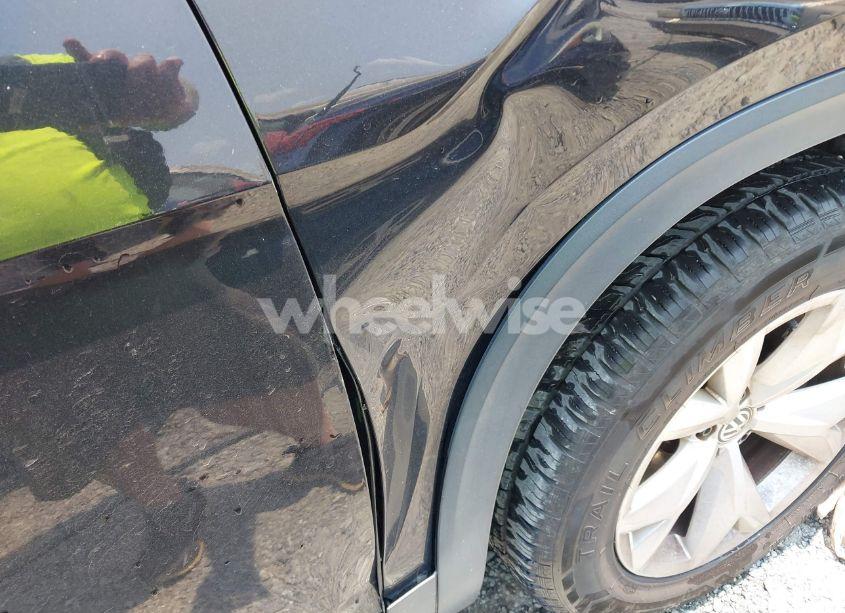 Photo 12 of 2018 Volkswagen Atlas 3.6L V6 SEL (VIN 1V2ER2CA9JC500412)