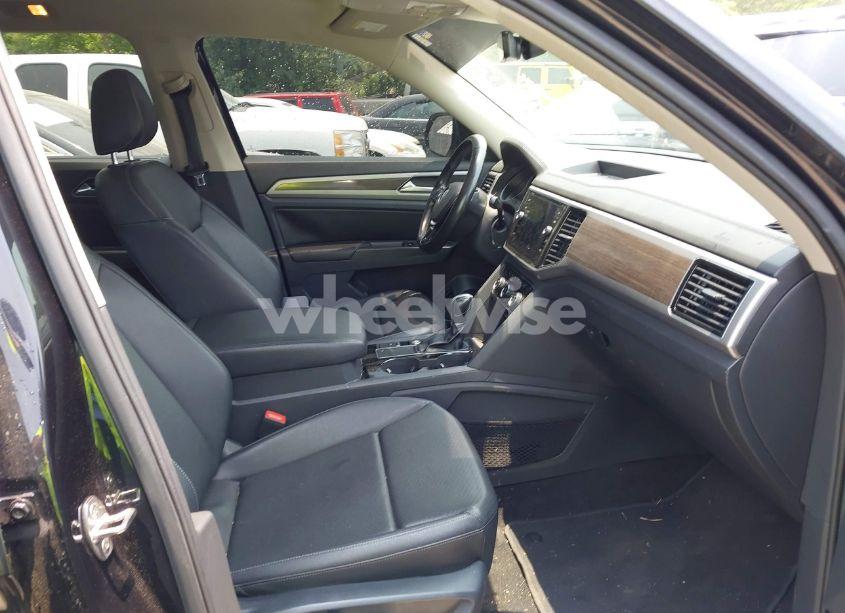 Photo 5 of 2018 Volkswagen Atlas 3.6L V6 SEL (VIN 1V2ER2CA9JC500412)