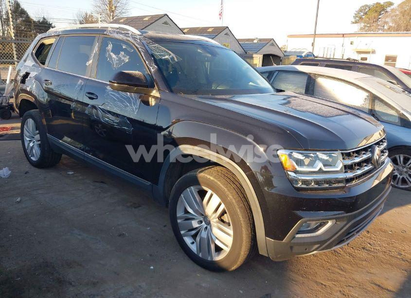 2019 Volkswagen Atlas 3.6L V6 SEL (VIN 1V2ER2CAXKC547918) main photo