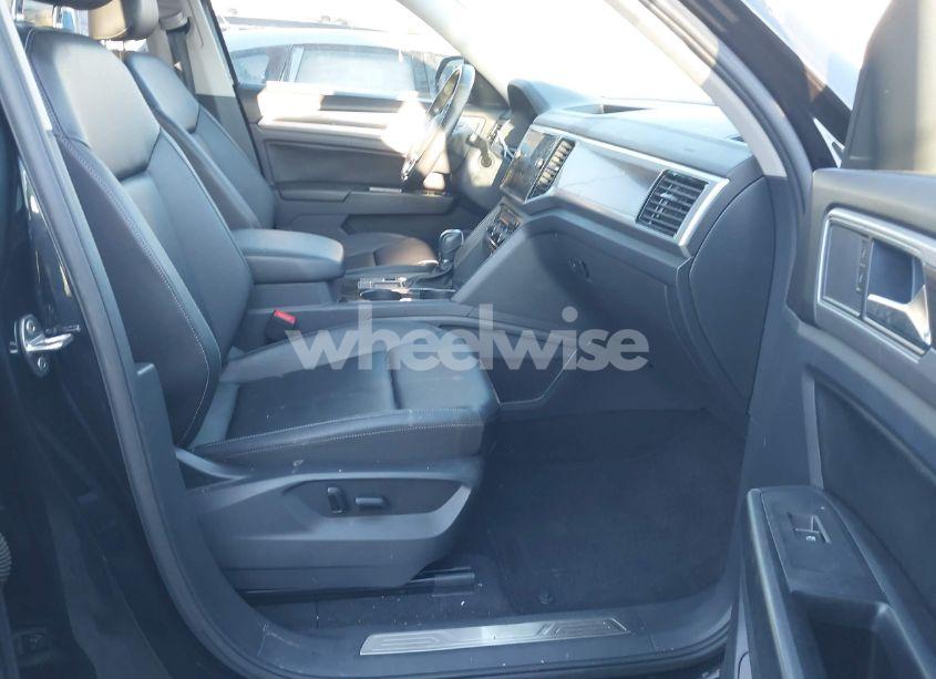 Photo 5 of 2019 Volkswagen Atlas 3.6L V6 SEL (VIN 1V2ER2CAXKC547918)