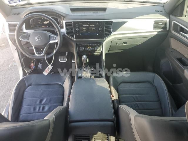 Photo 13 of 2023 VOLKSWAGEN ATLAS CROSS SPORT SEL PREMIUM R-LINE (VIN 1V2FE2CA5PC212587)