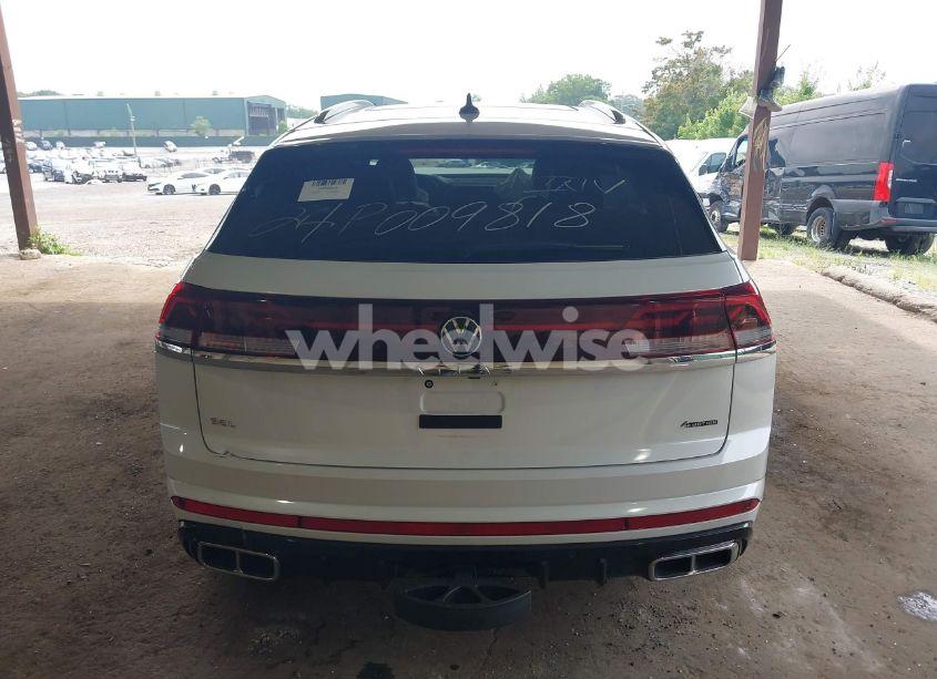 Photo 16 of 2024 Volkswagen Atlas CROSS SPORT 2.0T SEL PREMIUM R-LINE (VIN 1V2FE2CA5RC229408)