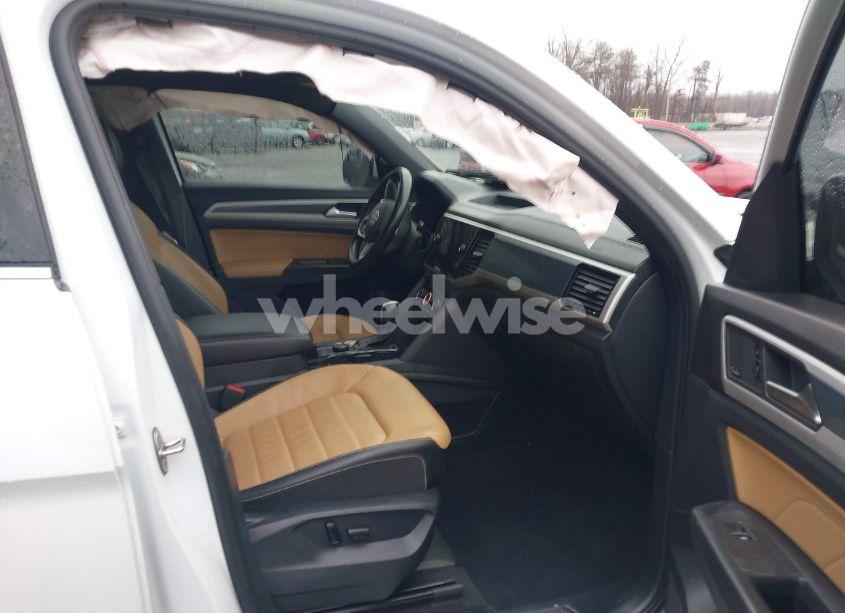 Photo 5 of 2022 Volkswagen Atlas CROSS SPORT 3.6L V6 SEL PREMIUM R-LINE (VIN 1V2FE2CA7NC206920)