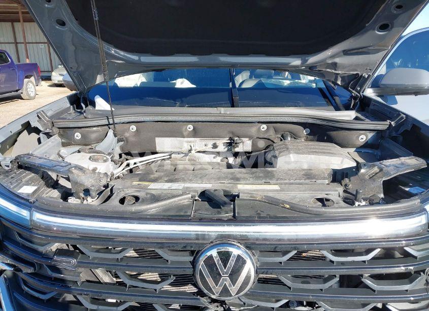 Photo 10 of 2024 Volkswagen Atlas CROSS SPORT 2.0T SEL PREMIUM R-LINE (VIN 1V2FE2CA9RC223529)