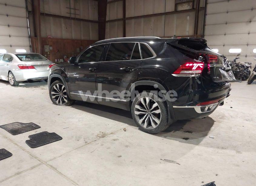 Photo 3 of 2022 Volkswagen Atlas CROSS SPORT 3.6L V6 SEL PREMIUM R-LINE (VIN 1V2FE2CAXNC204546)