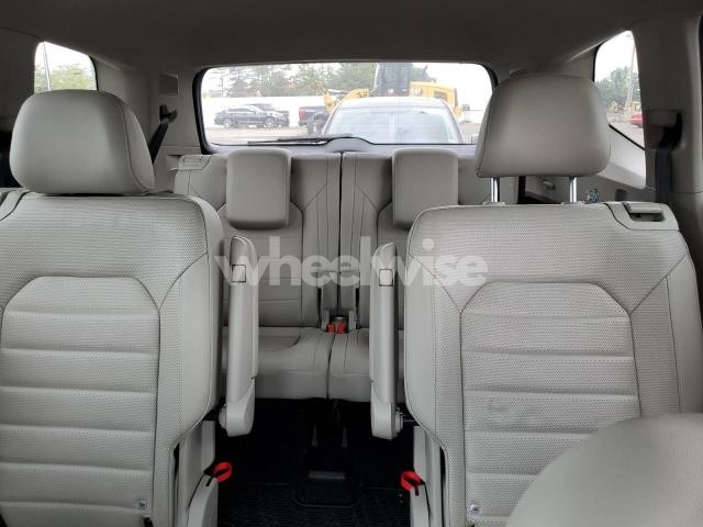 Photo 2 of 2021 VOLKSWAGEN ATLAS SEL PREMIUM R-LINE (VIN 1V2FR2CA0MC540564)