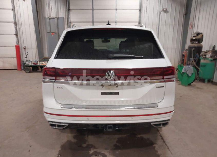 Photo 16 of 2024 Volkswagen Atlas 2.0T SEL PREMIUM R-LINE (VIN 1V2FR2CA0RC507586)