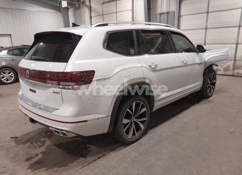 Photo 4 of 2024 Volkswagen Atlas 2.0T SEL PREMIUM R-LINE (VIN 1V2FR2CA0RC507586)