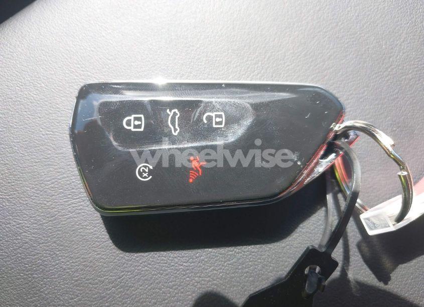 Photo 11 of 2024 Volkswagen Atlas 2.0T SEL PREMIUM R-LINE (VIN 1V2FR2CA1RC538085)