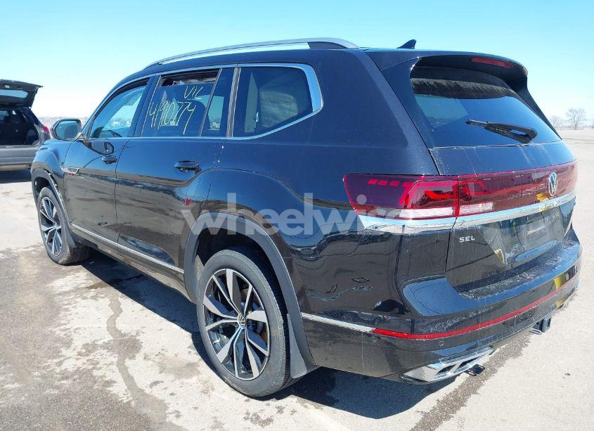 Photo 3 of 2024 Volkswagen Atlas 2.0T SEL PREMIUM R-LINE (VIN 1V2FR2CA1RC538085)