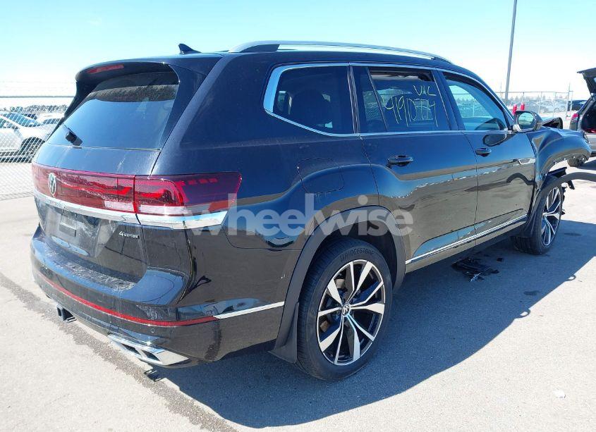 Photo 4 of 2024 Volkswagen Atlas 2.0T SEL PREMIUM R-LINE (VIN 1V2FR2CA1RC538085)