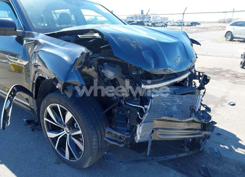 Photo 6 of 2024 Volkswagen Atlas 2.0T SEL PREMIUM R-LINE (VIN 1V2FR2CA1RC538085)