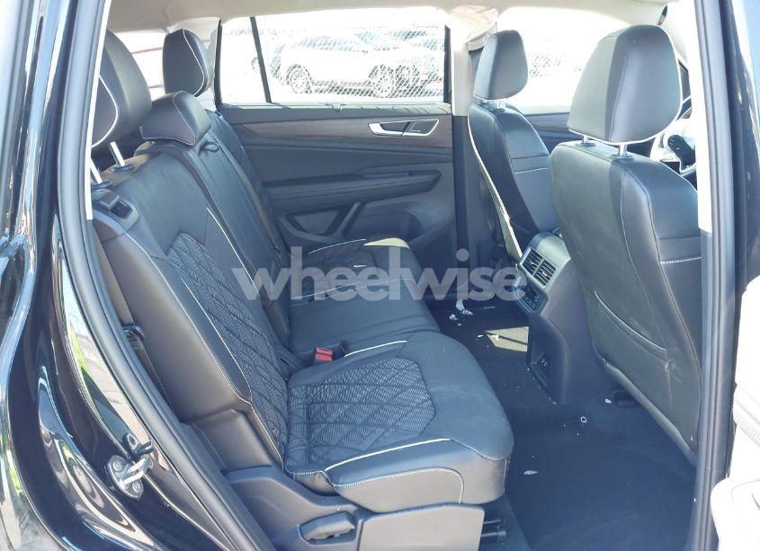 Photo 8 of 2024 Volkswagen Atlas 2.0T SEL PREMIUM R-LINE (VIN 1V2FR2CA1RC538085)