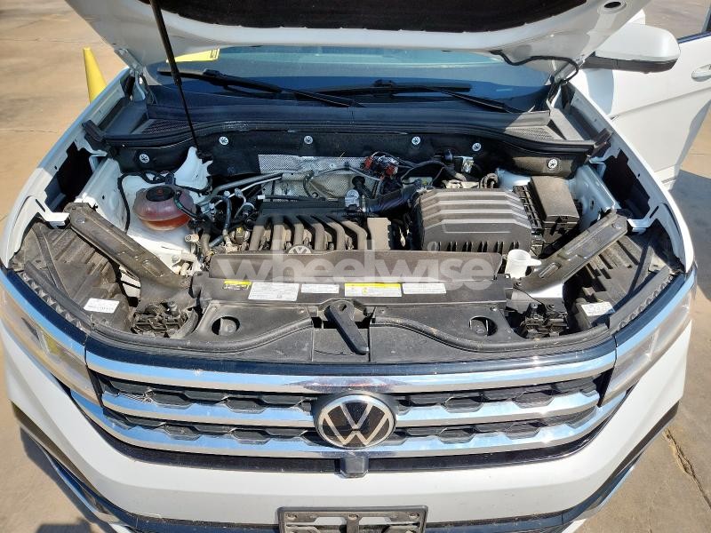Photo 3 of 2022 VOLKSWAGEN ATLAS SEL PREMIUM R-LINE (VIN 1V2FR2CA2NC538767)