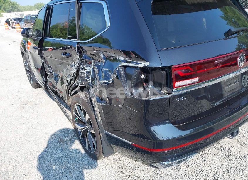 Photo 18 of 2024 Volkswagen Atlas 2.0T SEL PREMIUM R-LINE (VIN 1V2FR2CA2RC598392)