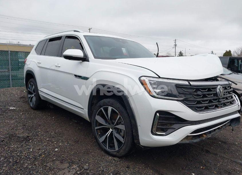 2024 Volkswagen Atlas 2.0T SEL PREMIUM R-LINE (VIN 1V2FR2CA3RC576918) main photo