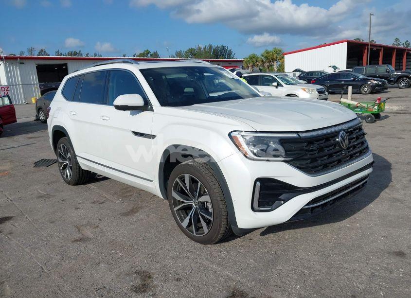2024 Volkswagen Atlas 2.0T SEL PREMIUM R-LINE (VIN 1V2FR2CA4RC573042) main photo