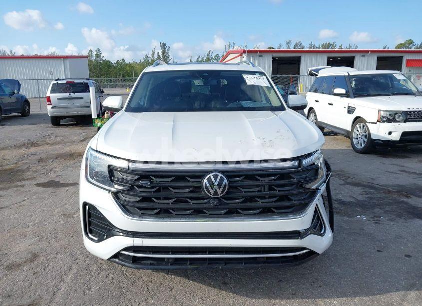 Photo 12 of 2024 Volkswagen Atlas 2.0T SEL PREMIUM R-LINE (VIN 1V2FR2CA4RC573042)