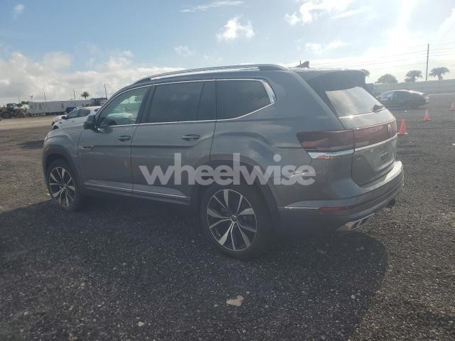 Photo 3 of 2025 VOLKSWAGEN ATLAS SEL PREMIUM R-LINE (VIN 1V2FR2CA5SC552786)