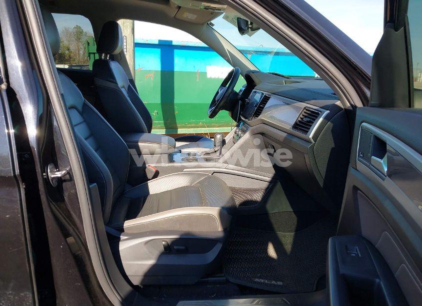 Photo 5 of 2021 Volkswagen Atlas 3.6L V6 SEL PREMIUM R-LINE (VIN 1V2FR2CA7MC589888)