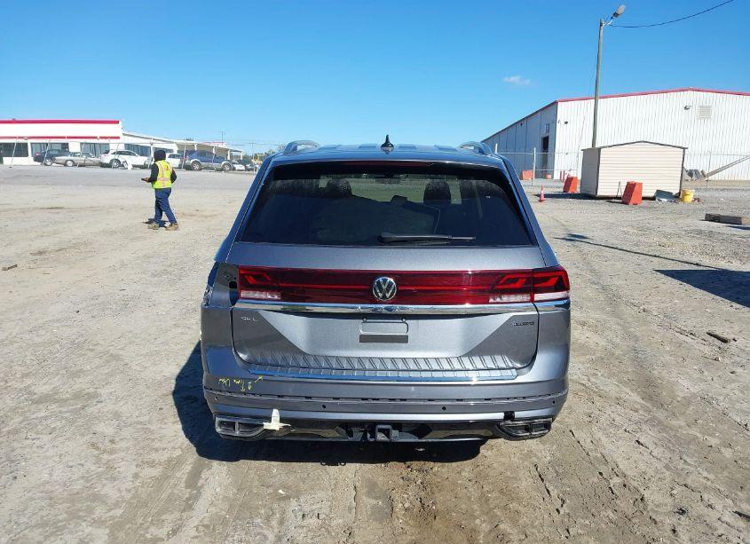 Photo 17 of 2024 Volkswagen Atlas 2.0T SEL PREMIUM R-LINE (VIN 1V2FR2CA8RC534714)