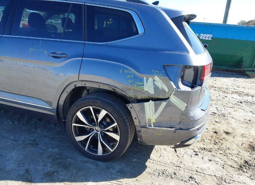 Photo 6 of 2024 Volkswagen Atlas 2.0T SEL PREMIUM R-LINE (VIN 1V2FR2CA8RC534714)