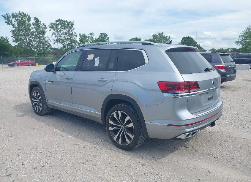 Photo 3 of 2021 Volkswagen Atlas 3.6L V6 SEL PREMIUM R-LINE (VIN 1V2FR2CAXMC552138)