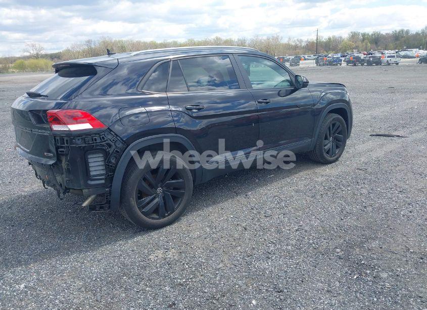 Photo 4 of 2021 Volkswagen Atlas CROSS SPORT 2.0T S (VIN 1V2GC2CA3MC201495)