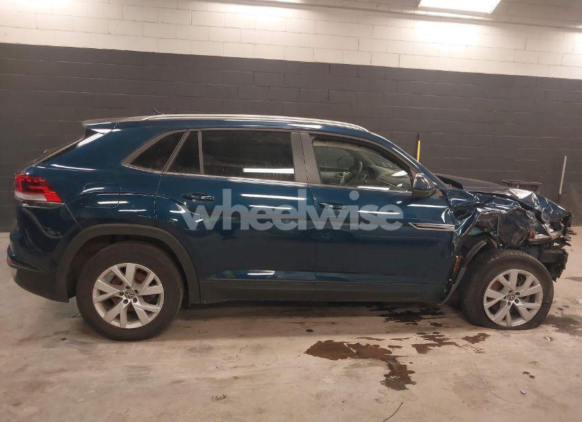 Photo 14 of 2021 Volkswagen Atlas CROSS SPORT 2.0T S (VIN 1V2GC2CA7MC214699)