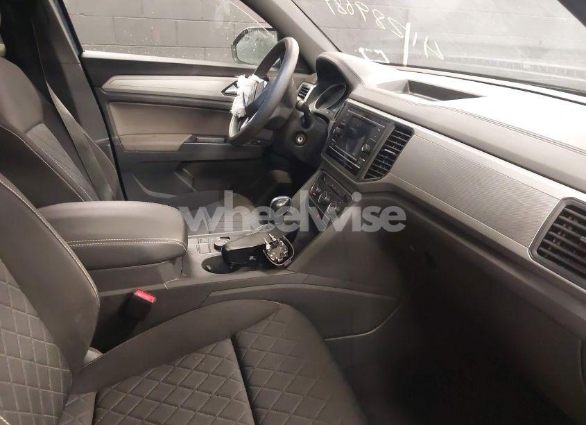 Photo 5 of 2021 Volkswagen Atlas CROSS SPORT 2.0T S (VIN 1V2GC2CA7MC214699)