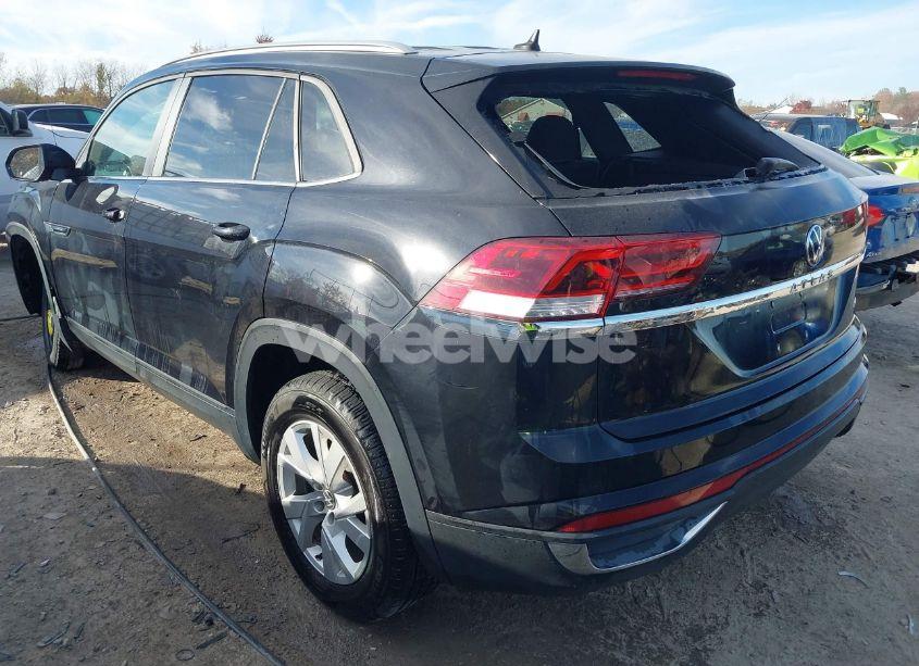 Photo 3 of 2021 Volkswagen Atlas CROSS SPORT S (VIN 1V2GC2CA8MC228420)
