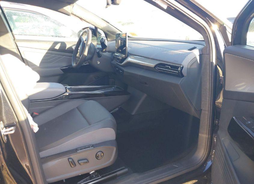 Photo 5 of 2023 Volkswagen Id.4 AWD PRO S/AWD PRO S PLUS (VIN 1V2GNPE84PC009735)