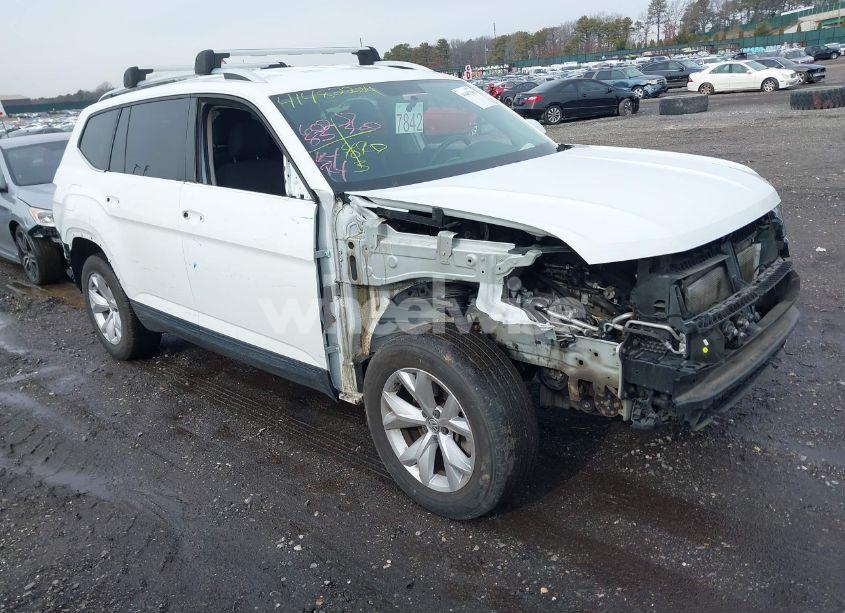 2018 Volkswagen Atlas 3.6L V6 S (VIN 1V2GR2CA0JC548115) main photo