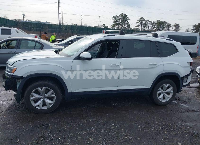 Photo 14 of 2018 Volkswagen Atlas 3.6L V6 S (VIN 1V2GR2CA0JC548115)