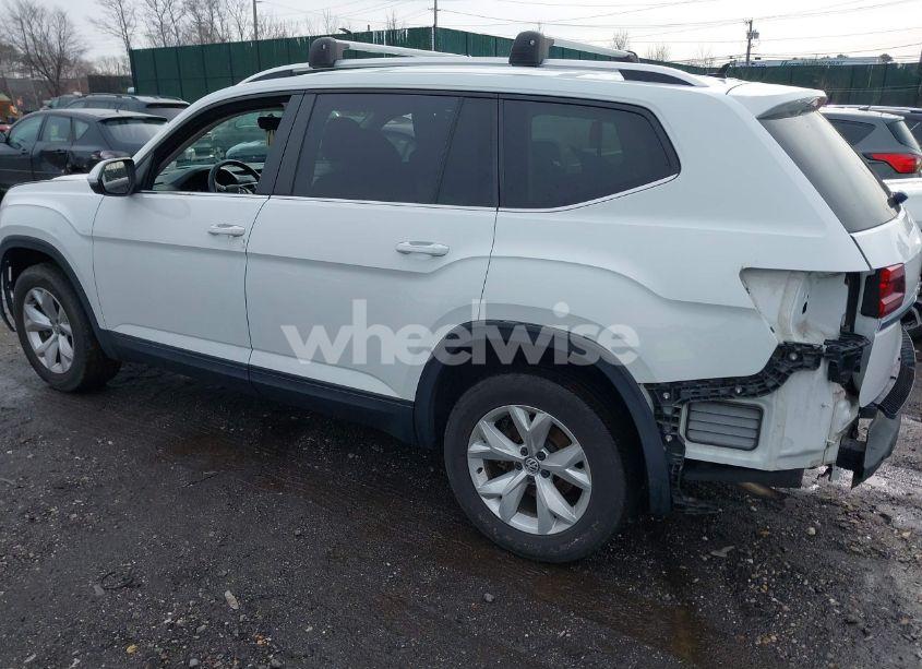 Photo 3 of 2018 Volkswagen Atlas 3.6L V6 S (VIN 1V2GR2CA0JC548115)