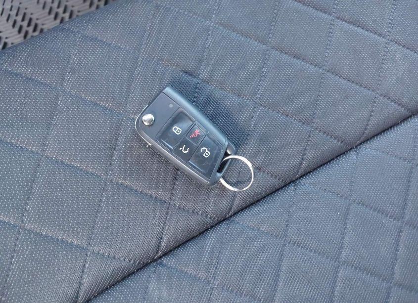 Photo 11 of 2018 Volkswagen Atlas 3.6L V6 S (VIN 1V2GR2CA6JC557045)