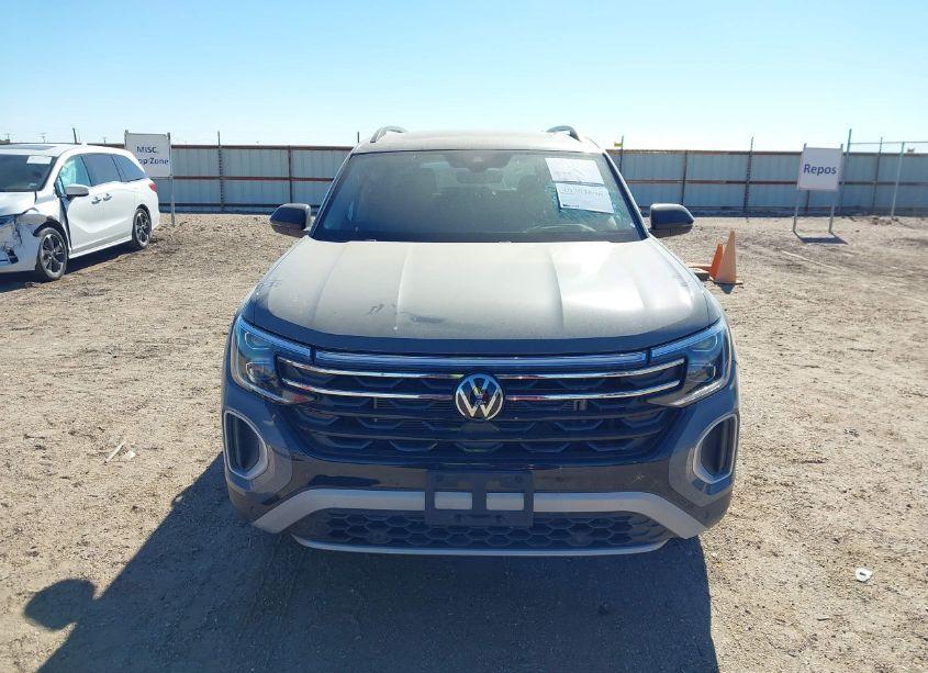 Photo 13 of 2024 Volkswagen Atlas 2.0T PEAK EDITION SEL (VIN 1V2GR2CA6RC604876)