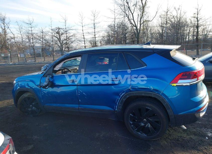 Photo 14 of 2024 Volkswagen Atlas CROSS SPORT 2.0T SE W/TECHNOLOGY (VIN 1V2HE2CA1RC219841)