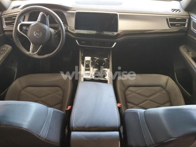 Photo 2 of 2025 VOLKSWAGEN ATLAS CROSS SPORT SE (VIN 1V2HE2CA2SC207297)