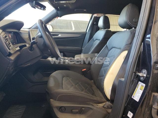 Photo 6 of 2025 VOLKSWAGEN ATLAS CROSS SPORT SE (VIN 1V2HE2CA2SC207297)