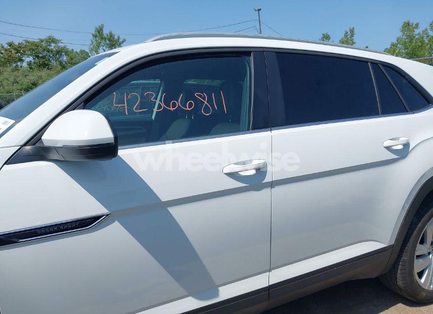 Photo 15 of 2022 Volkswagen Atlas CROSS SPORT 3.6L V6 SE W/TECHNOLOGY (VIN 1V2HE2CA5NC225233)