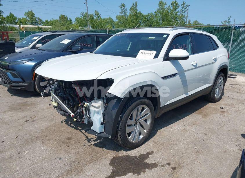 Photo 2 of 2022 Volkswagen Atlas CROSS SPORT 3.6L V6 SE W/TECHNOLOGY (VIN 1V2HE2CA5NC225233)