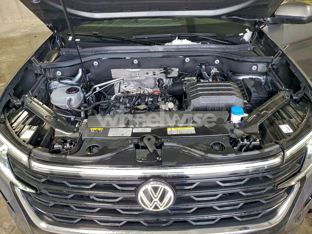 Photo 12 of 2025 VOLKSWAGEN ATLAS CROSS SPORT SE (VIN 1V2HE2CA5SC204362)