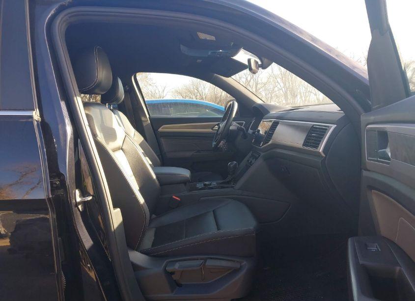 Photo 5 of 2022 Volkswagen Atlas CROSS SPORT 3.6L V6 SE W/TECHNOLOGY (VIN 1V2HE2CA6NC217450)