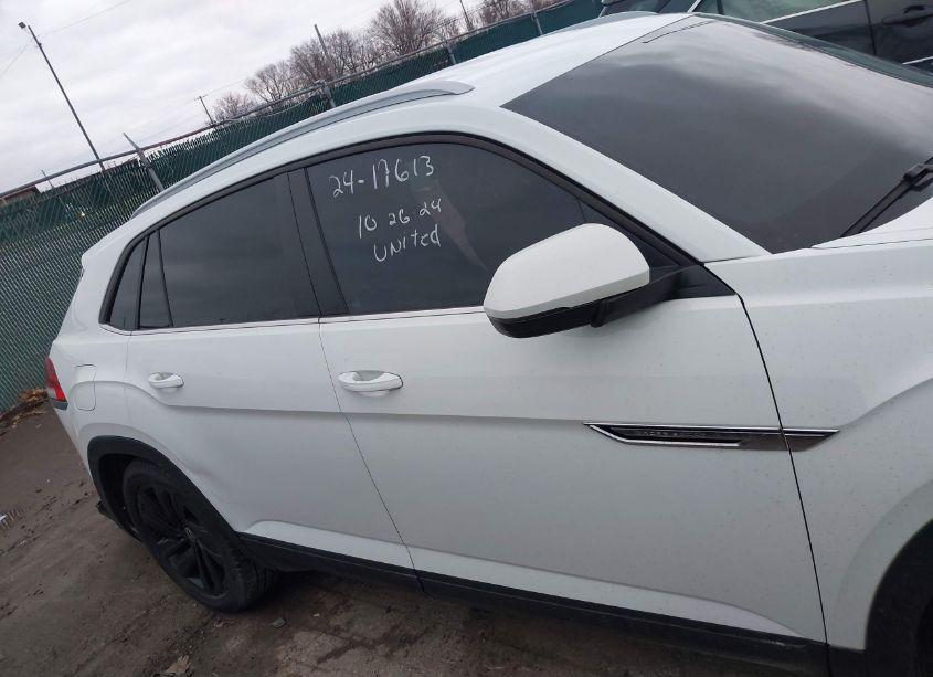 Photo 12 of 2022 Volkswagen Atlas CROSS SPORT 3.6L V6 SE W/TECHNOLOGY (VIN 1V2HE2CA8NC221936)