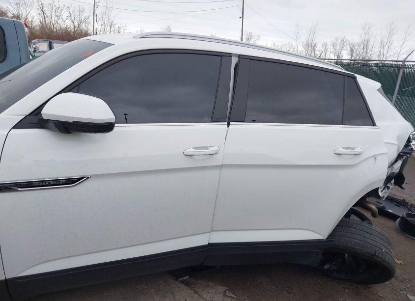 Photo 13 of 2022 Volkswagen Atlas CROSS SPORT 3.6L V6 SE W/TECHNOLOGY (VIN 1V2HE2CA8NC221936)