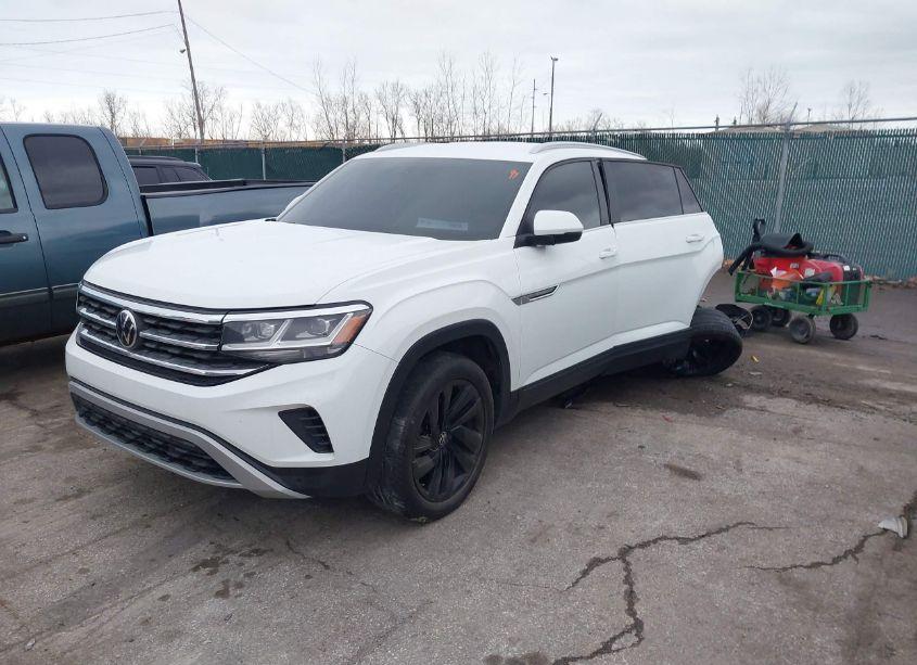 Photo 2 of 2022 Volkswagen Atlas CROSS SPORT 3.6L V6 SE W/TECHNOLOGY (VIN 1V2HE2CA8NC221936)