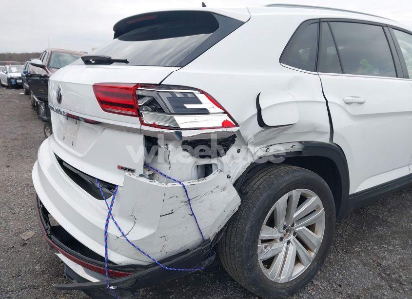 Photo 6 of 2022 Volkswagen Atlas CROSS SPORT 3.6L V6 SE W/TECHNOLOGY (VIN 1V2HE2CA9NC221542)