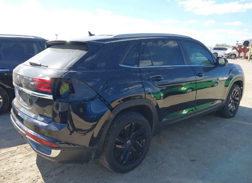 Photo 4 of 2022 Volkswagen Atlas CROSS SPORT 3.6L V6 SE W/TECHNOLOGY (VIN 1V2HE2CAXNC226894)