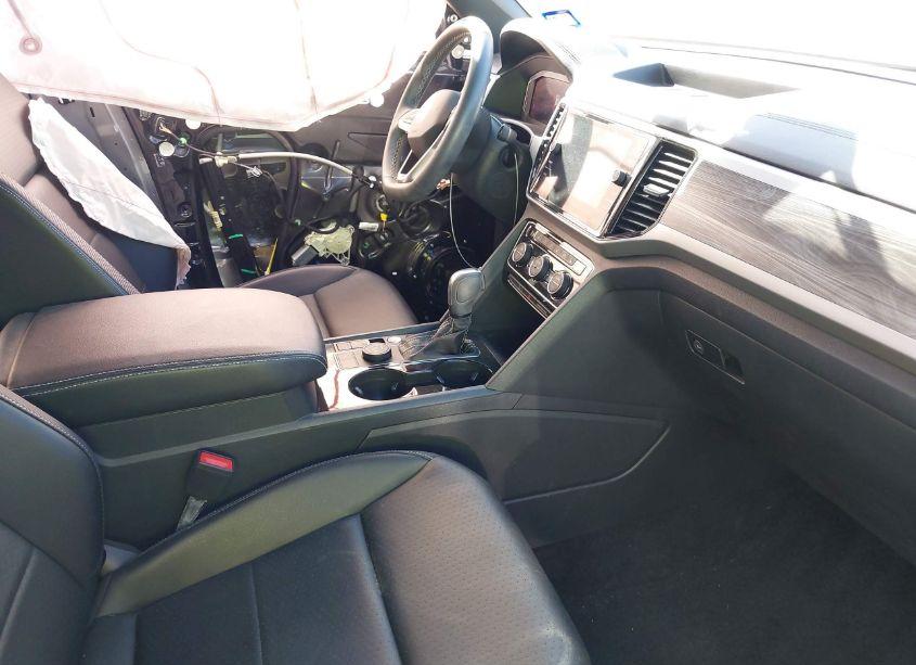 Photo 5 of 2022 Volkswagen Atlas CROSS SPORT 3.6L V6 SE W/TECHNOLOGY (VIN 1V2HE2CAXNC226894)